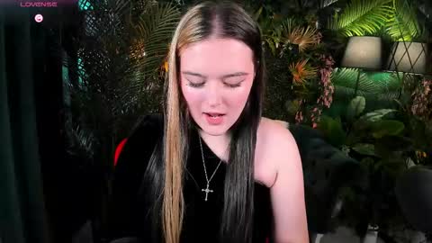 Snapshot of heymarybaby chatting on September 22, 2025, 5:09 am Amazing Mary online show from September 22, 2025, 5:09 am