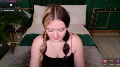 Snapshot of heymarybaby chatting on September 24, 2025, 7:23 am Amazing Mary online show from September 24, 2025, 7:23 am