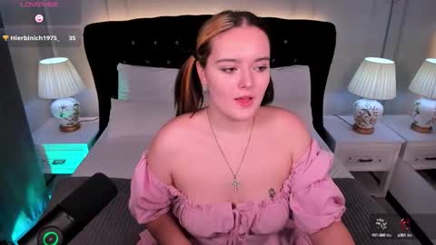 Snapshot of heymarybaby chatting on September 25, 2025, 7:56 am Amazing Mary online show from September 25, 2025, 7:56 am