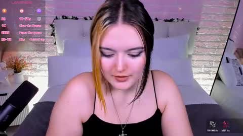 Snapshot of heymarybaby chatting on October 8, 2025, 11:08 am Amazing Mary online show from October 8, 2025, 11:08 am