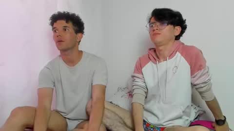 Snapshot of hghilltop chatting on September 26, 2025, 7:29 pm Harry Gaylord Hilltop INDEPENDENT MODEL online show from September 26, 2025, 7:29 pm