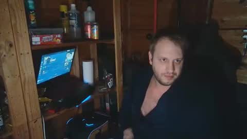 Snapshot of hharveyden chatting on February 18, 2026, 10:17 pm H Dawg online show from February 18, 2026, 10:17 pm