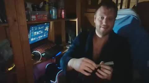 Snapshot of hharveyden chatting on February 22, 2026, 10:52 pm H Dawg online show from February 22, 2026, 10:52 pm