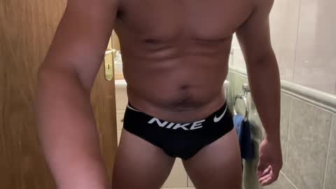 Snapshot of hhernan1 chatting on January 16, 2025, 12:23 am hhernan1 online show from January 16, 2025, 12:23 am