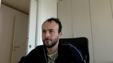 Snapshot of hhombre chatting on November 28, 2025, 9:56 am hhombre online show from November 28, 2025, 9:56 am