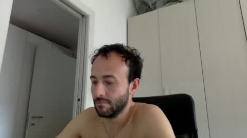 Snapshot of hhombre chatting on May 25, 2026, 8:42 am hhombre online show from May 25, 2026, 8:42 am