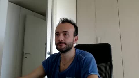 Snapshot of hhombre chatting on June 10, 2026, 6:56 am hhombre online show from June 10, 2026, 6:56 am
