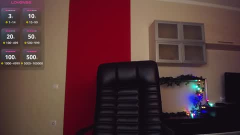 Lina online show from March 6, 2025, 11:58 am