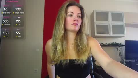 Lina online show from June 19, 2026, 10:52 am