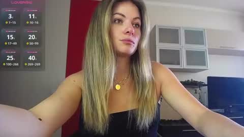 Lina online show from July 4, 2026, 7:47 am