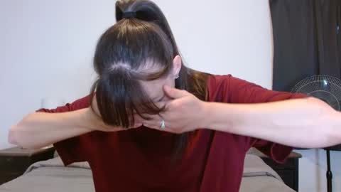 Snapshot of hi_cut_cutie chatting on June 9, 2026, 12:11 am Paige online show from June 9, 2026, 12:11 am