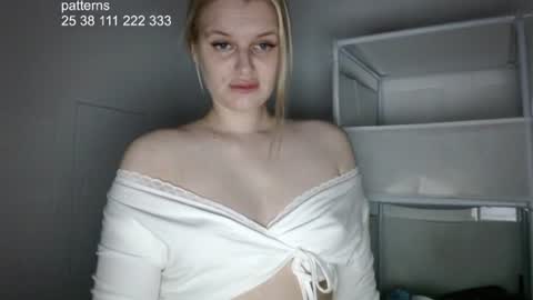 Snapshot of hi_i_am_ana chatting on July 5, 2026, 7:26 am Ana online show from July 5, 2026, 7:26 am