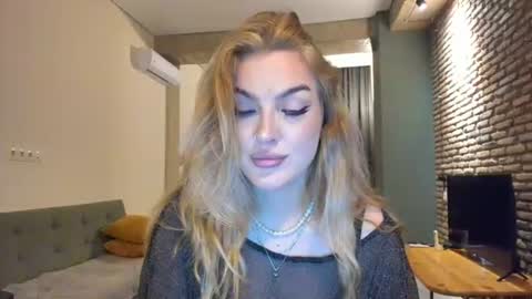 Snapshot of hi_lina chatting on June 25, 2026, 5:12 am Hi lina online show from June 25, 2026, 5:12 am