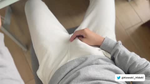 Snapshot of hideki_kawaki chatting on December 23, 2024, 5:22 pm Hideki Kawaki online show from December 23, 2024, 5:22 pm