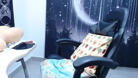 Snapshot of hikaryfire chatting on October 11, 2025, 1:53 pm hikaryfire online show from October 11, 2025, 1:53 pm