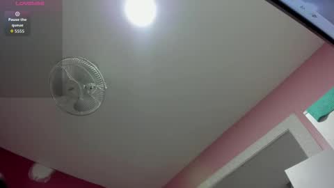 hilary_tailor online show from October 16, 2025, 11:22 am