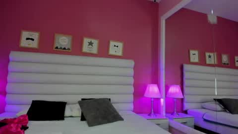 hilary_tailor online show from November 20, 2025, 11:10 am