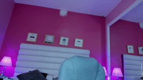 hilary_tailor online show from December 2, 2025, 11:04 am