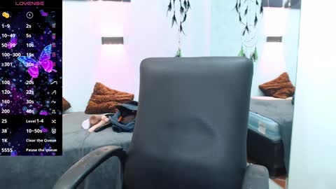 H I L A R Y online show from January 24, 2025, 3:11 am