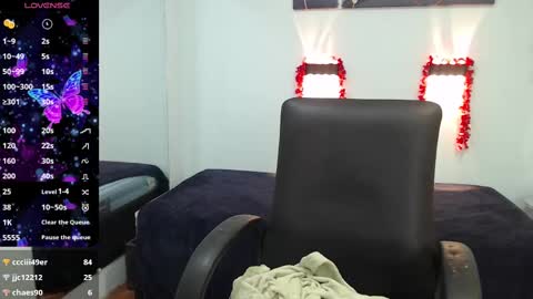 H I L A R Y online show from March 8, 2025, 5:49 am