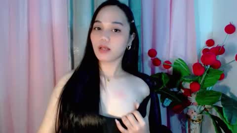 hilarymolly online show from December 19, 2025, 9:55 pm