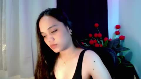 hilarymolly online show from January 13, 2026, 7:19 pm