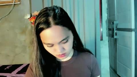 Snapshot of hilarymolly chatting on June 14, 2026, 7:38 pm hilarymolly online show from June 14, 2026, 7:38 pm
