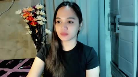 hilarymolly online show from July 29, 2026, 4:16 pm