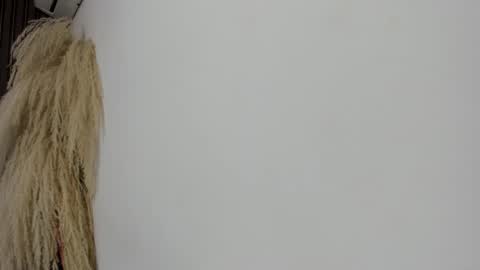 Hilary Thomsom online show from February 12, 2026, 11:38 am