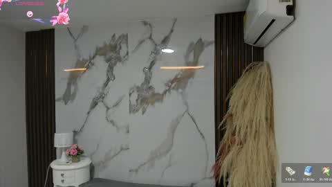 Hilary Thomsom online show from March 12, 2026, 12:00 pm