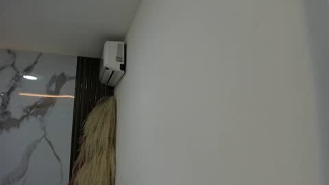 Hilary Thomsom online show from March 15, 2026, 12:22 pm