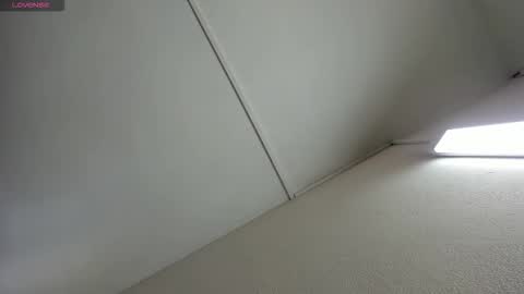 Hilary Thomsom online show from March 17, 2026, 11:57 am