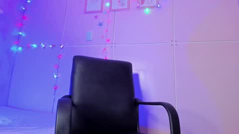 Snapshot of hillary_banks__ chatting on December 11, 2024, 8:36 am Hillary online show from December 11, 2024, 8:36 am