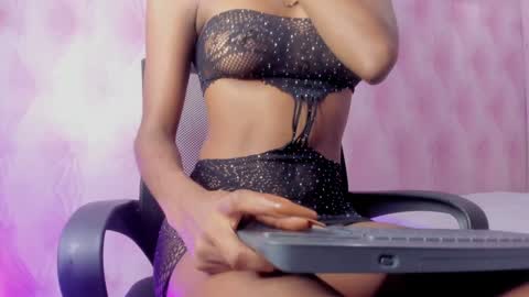 Snapshot of hillary_banks__ chatting on February 8, 2025, 3:52 am Hillary online show from February 8, 2025, 3:52 am