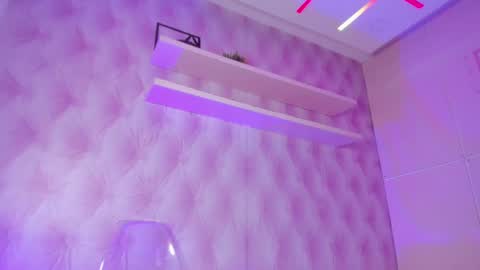 Snapshot of hillary_banks__ chatting on February 21, 2025, 10:39 am Hillary online show from February 21, 2025, 10:39 am