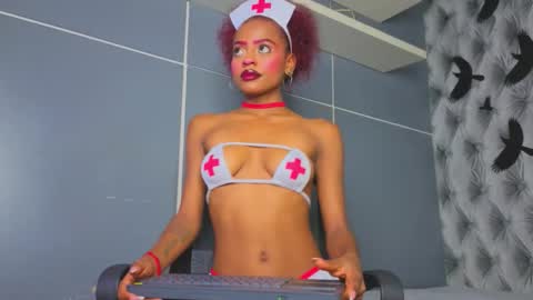 Snapshot of hillary_banks__ chatting on October 30, 2025, 6:37 am Hillary online show from October 30, 2025, 6:37 am