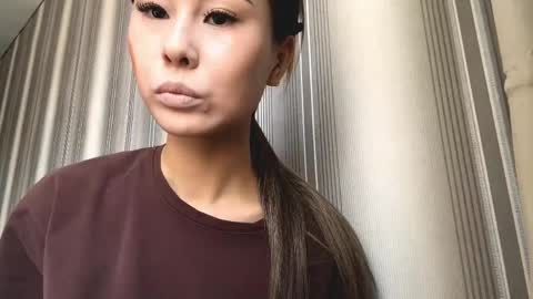 Lia online show from March 30, 2026, 8:15 am