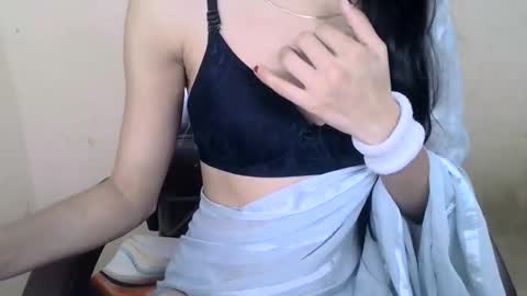 Himani online show from March 12, 2026, 1:56 am