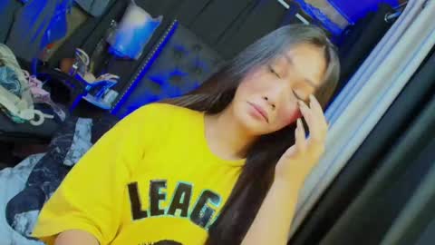 yuricah online show from January 27, 2025, 1:05 am