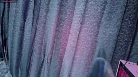 Inori Independent model online show from June 17, 2026, 6:42 pm