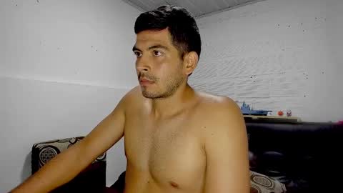 Snapshot of himoreno97 chatting on February 17, 2025, 2:53 am Hi moreno online show from February 17, 2025, 2:53 am