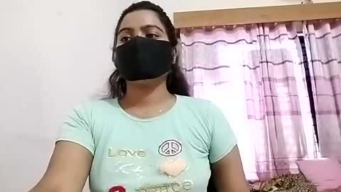 himuhimu22 online show from June 15, 2026, 8:16 am