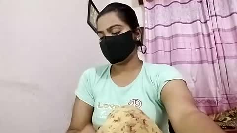 himuhimu22 online show from June 15, 2026, 8:55 pm