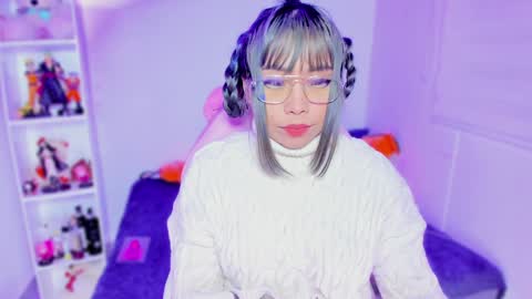 Hinata online show from February 4, 2025, 7:07 am