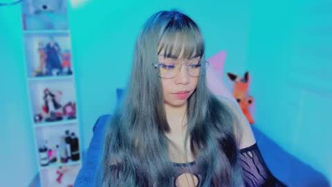 Hinata online show from February 26, 2025, 8:26 am