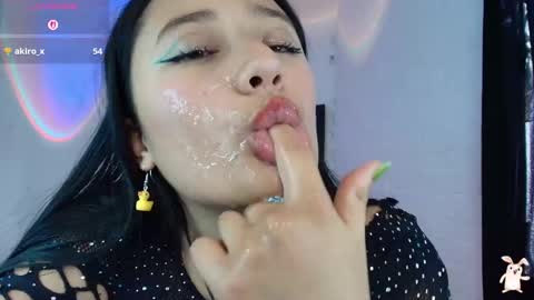 hinata online show from September 25, 2025, 9:29 pm