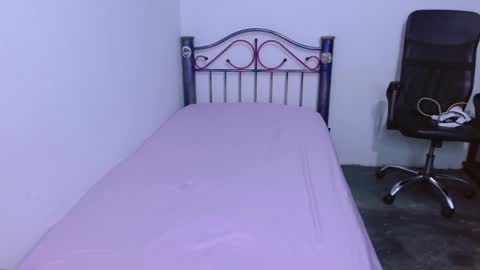      0600AM-1100AM - online show from September 30, 2025, 11:48 am