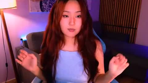 Hinata online show from June 15, 2026, 9:33 am