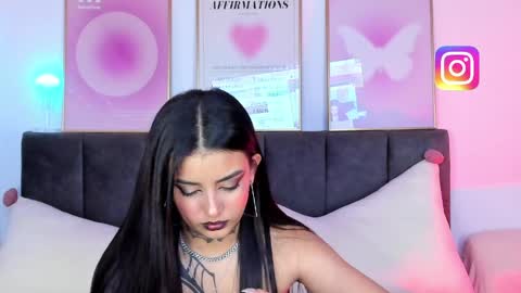  Karol  Independent Model online show from April 11, 2026, 11:09 pm
