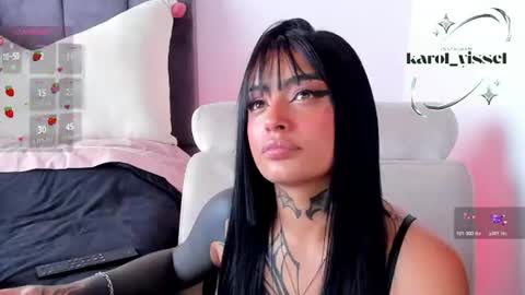 Snapshot of hinataweed01 chatting on July 4, 2026, 9:10 pm Karol Independent Model online show from July 4, 2026, 9:10 pm